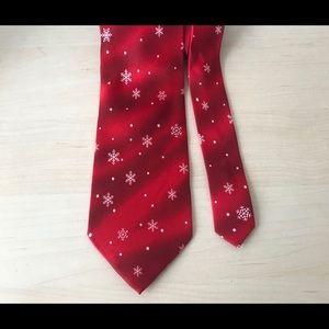 Men’s 100% Silk Holiday Tie Red with Snowflakes